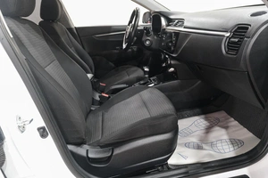 Седан Kia Rio 2020 года, 1459000 рублей, Новокузнецк