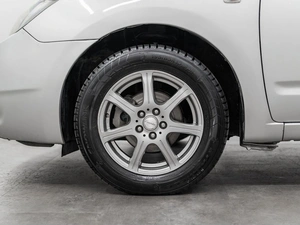Лифтбек Toyota Prius 2008 года, 675000 рублей, Красноярск