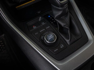 Внедорожник Toyota RAV4 2019 года, 3070000 рублей, Краснодар