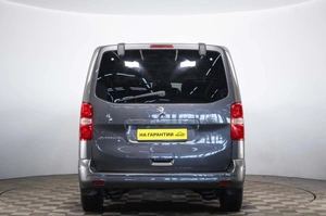 Минивэн Peugeot Traveller 2017 года, 2089000 рублей, Пермь