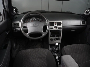 Седан ВАЗ (LADA) Priora 2011 года, 630000 рублей, Красный Пахарь