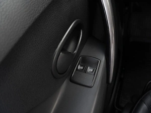 Седан Renault Logan Stepway 2021 года, 1424000 рублей, Саратов