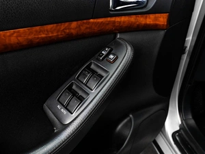 Седан Toyota Avensis 2007 года, 699000 рублей, Тюмень