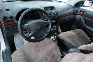 Седан Toyota Avensis 2003 года, 559000 рублей, Омск