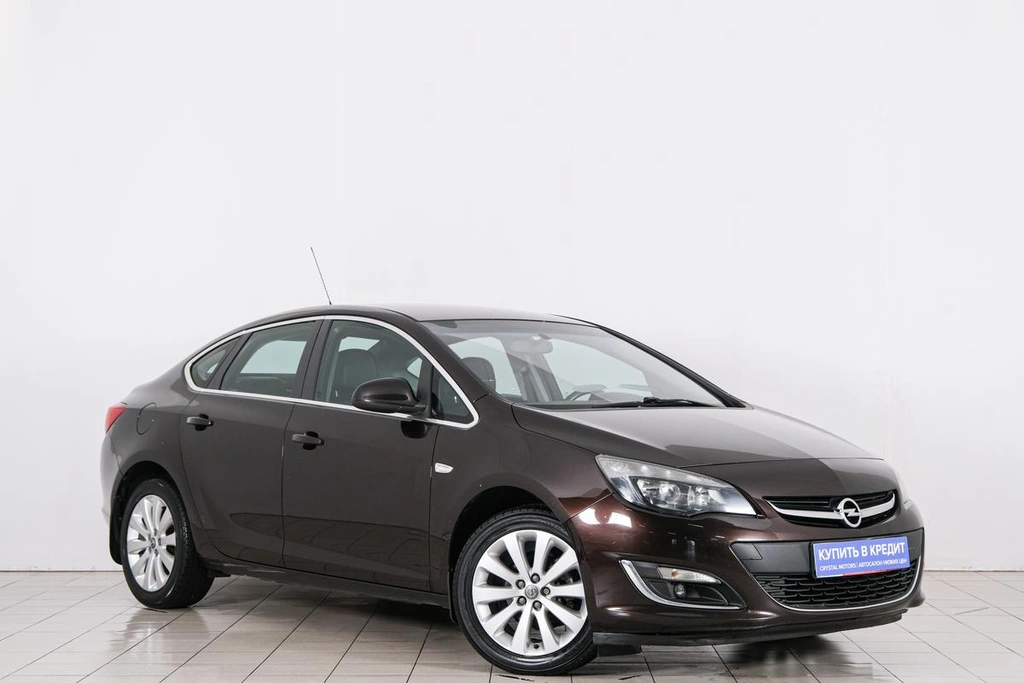 Седан Opel Astra 2014 года, 829000 рублей, Красноярск
