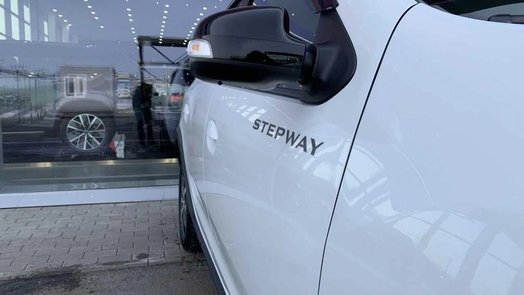 Хетчбэк Renault Sandero Stepway 2021 года, 1220000 рублей, Солонцы