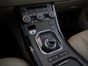 Внедорожник Land Rover Range Rover Evoque 2015 года, 2299000 рублей, Тверь