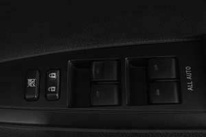 Седан Toyota Corolla Axio 2017 года, 1259000 рублей, Кемерово