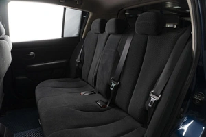 Хетчбэк Nissan Tiida 2010 года, 880000 рублей, Омск