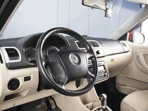 Хетчбэк Skoda Fabia 2009 года, 560000 рублей, Омск