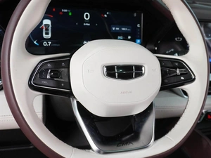 Внедорожник Geely Monjaro 2023 года, 3690000 рублей, Воронеж