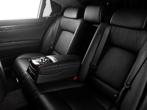 Седан BMW 7 серия 2011 года, 2099000 рублей, Тюмень