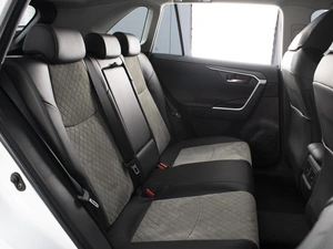 Внедорожник Toyota RAV4 2025 года, 4450000 рублей, Омск