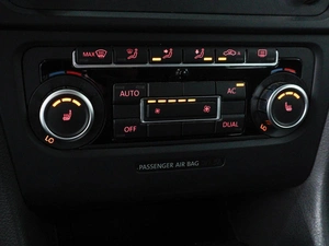 Хетчбэк Volkswagen Golf 2010 года, 910000 рублей, Минеральные Воды