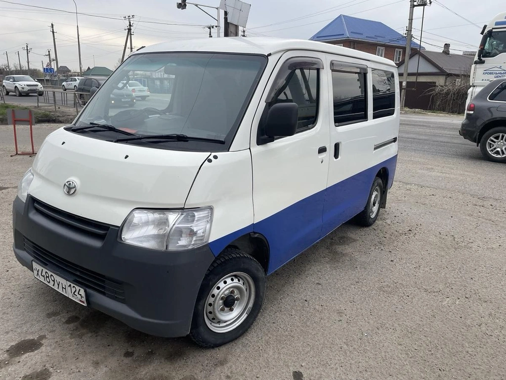 Минивэн Toyota Town Ace 2009 года, 650000 рублей, Зеленогорск