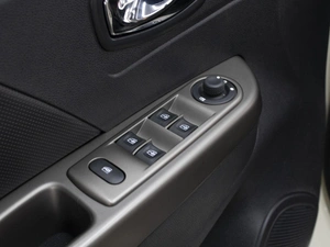 Внедорожник Renault Kaptur 2019 года, 1570000 рублей, Омск