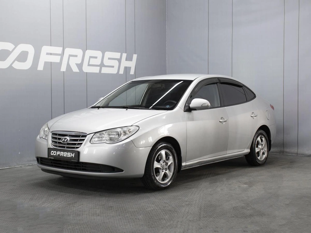 Седан Hyundai Elantra 2010 года, 510000 рублей, Омск