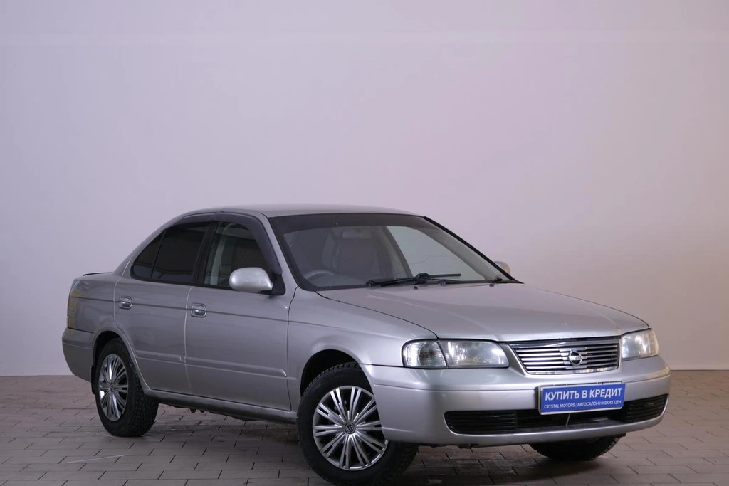 Седан Nissan Sunny 2004 года, 299000 рублей, Омск