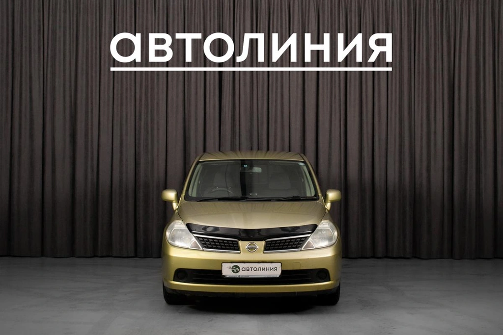 Хетчбэк Nissan Tiida 2005 года, 580000 рублей, Красноярск
