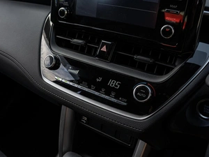 Внедорожник Toyota Corolla Cross 2023 года, 2835000 рублей, Краснодар
