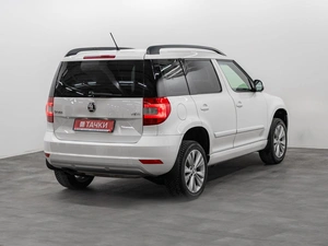 Внедорожник Skoda Yeti 2015 года, 1170000 рублей, Красноярск