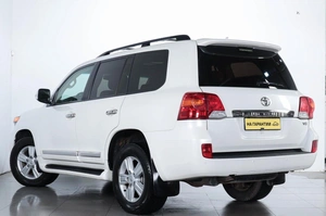 Внедорожник Toyota Land Cruiser 2013 года, 4029000 рублей, Челябинск