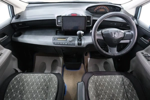 Минивэн Honda Freed 2010 года, 1019000 рублей, Омск