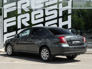 Седан Toyota Avensis 2006 года, 675000 рублей, Волгоград