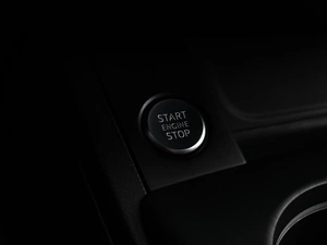 Седан Audi A4 2018 года, 2729000 рублей, Тюмень