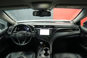 Седан Toyota Camry 2018 года, 2680000 рублей, Курск