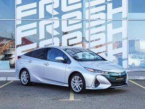 Лифтбек Toyota Prius 2017 года, 2310000 рублей, Краснодар