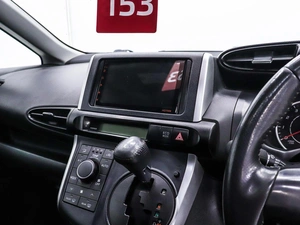 Минивэн Toyota Wish 2010 года, 1210000 рублей, Красноярск