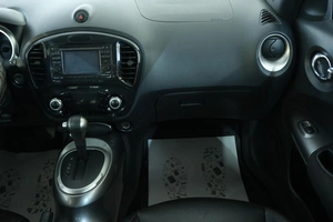 Внедорожник Nissan Juke 2011 года, 1289000 рублей, Омск