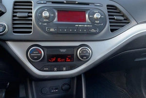 Хетчбэк Kia Picanto 2011 года, 1100000 рублей, Солонцы