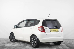 Хетчбэк Honda Fit 2009 года, 809000 рублей, Кемерово