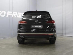 Внедорожник Volkswagen Touareg 2021 года, 6900000 рублей, Омск