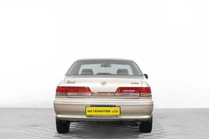 Седан Toyota Mark II 2000 года, 749000 рублей, Барнаул