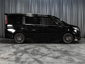 Минивэн Honda Stepwgn Spada 2017 года, 2459000 рублей, Тюмень