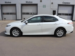 Седан Toyota Camry 2018 года, 2900000 рублей, Железногорск