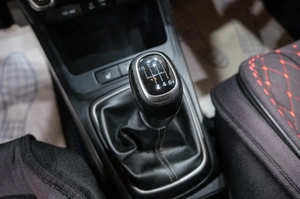 Хетчбэк Kia Rio 2019 года, 1199000 рублей, Новокузнецк
