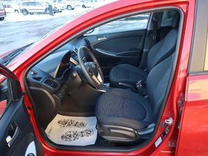 Седан Hyundai Solaris 2015 года, 1090000 рублей, Железногорск