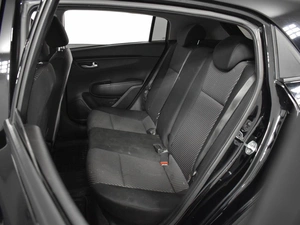 Хетчбэк Kia Rio X-Line 2019 года, 1672900 рублей, Казань