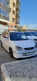 Минивэн Toyota Raum 1999 года, 220000 рублей, Красноярск