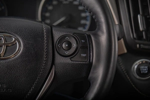 Внедорожник Toyota RAV4 2017 года, 2889000 рублей, Томск