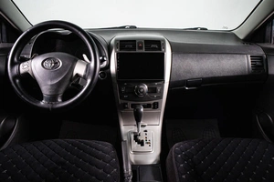 Седан Toyota Corolla 2008 года, 859000 рублей, Сургут