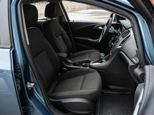 Седан Opel Astra 2013 года, 905000 рублей, Краснодар