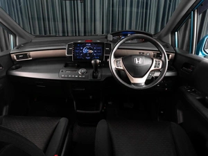 Минивэн Honda Freed 2012 года, 1049000 рублей, Тюмень