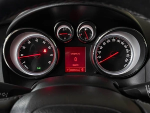 Седан Opel Astra 2014 года, 901000 рублей, Ставрополь