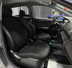 Хетчбэк Kia Rio 2017 года, 1287000 рублей, Красноярск