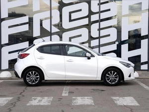 Хетчбэк Mazda Demio 2015 года, 990000 рублей, Краснодар